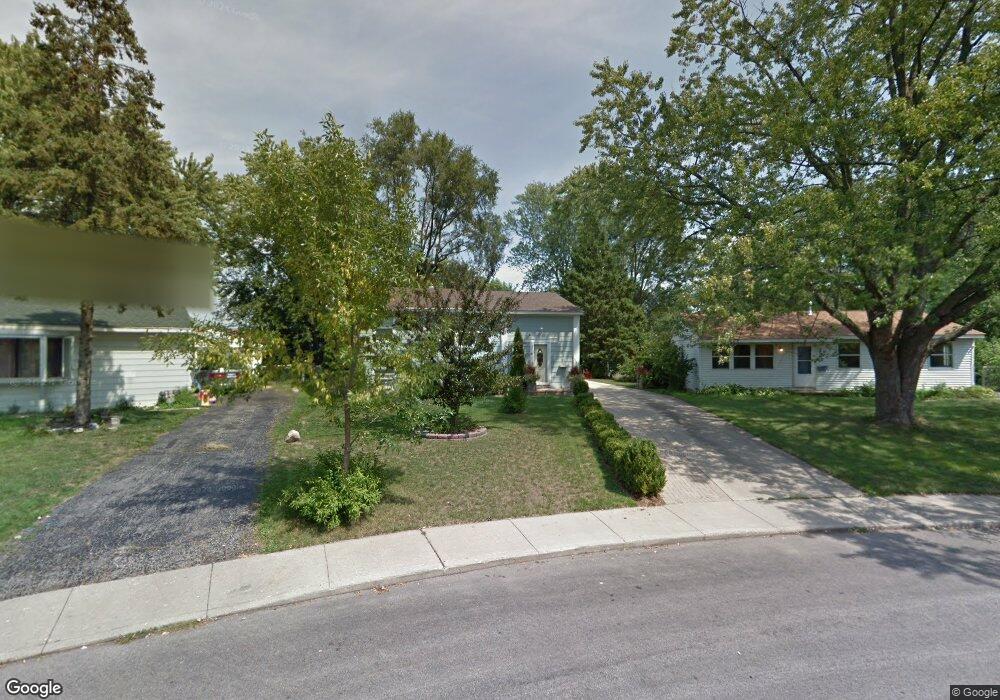 122 Adobe Cir, Carpentersville, IL 60110 - photo 1