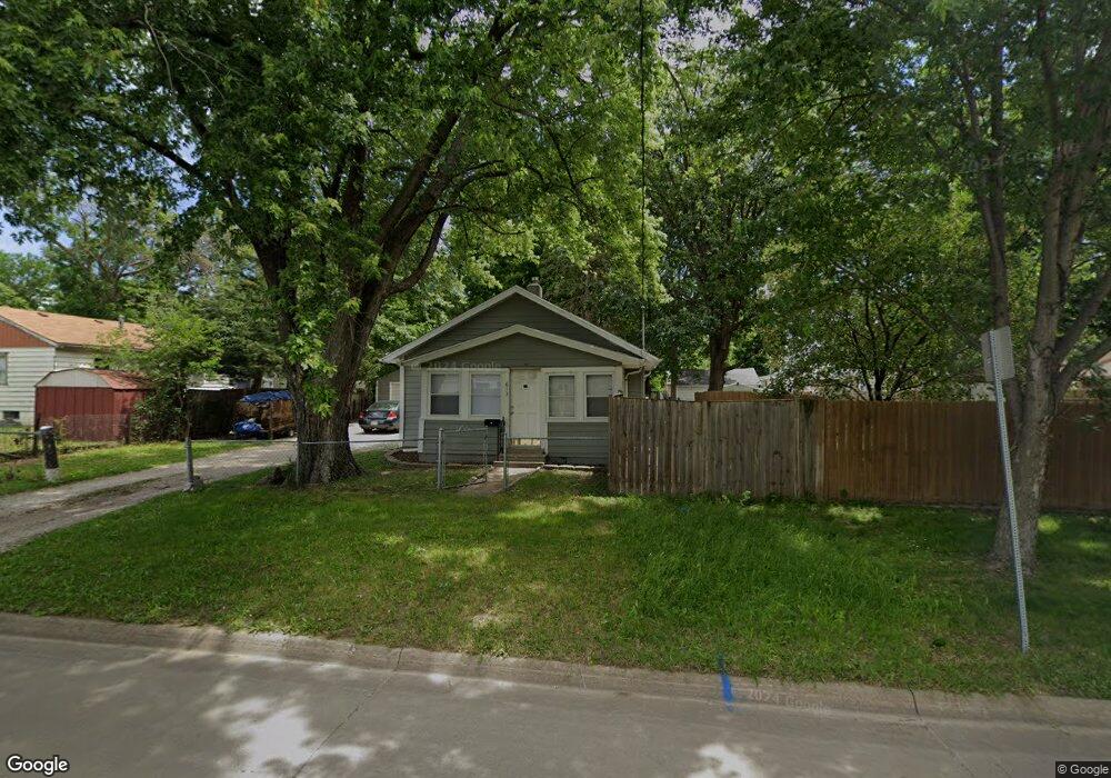 613 E 26th St, Des Moines, IA 50317 - photo 1