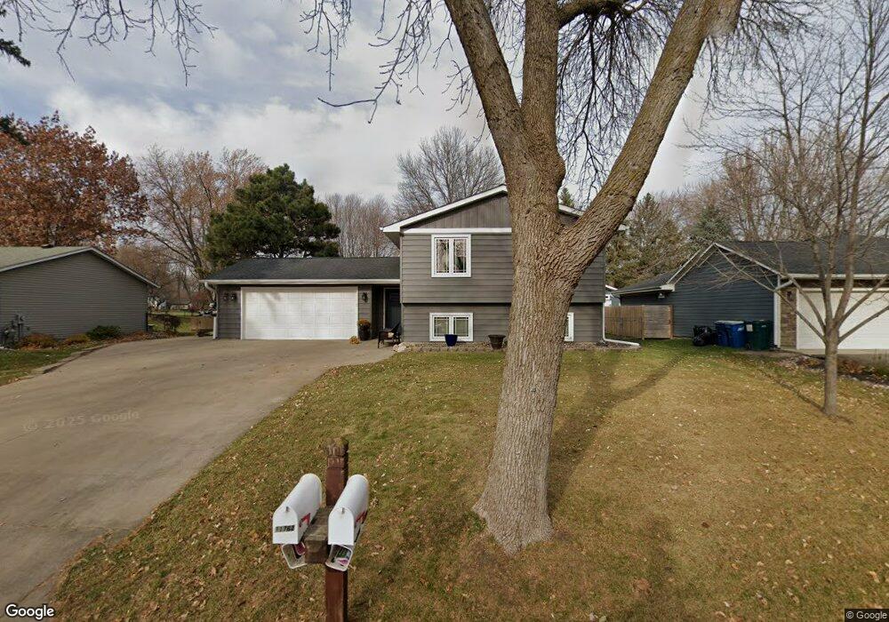 11762 99th Place N, Maple Grove, MN 55369 - photo 1