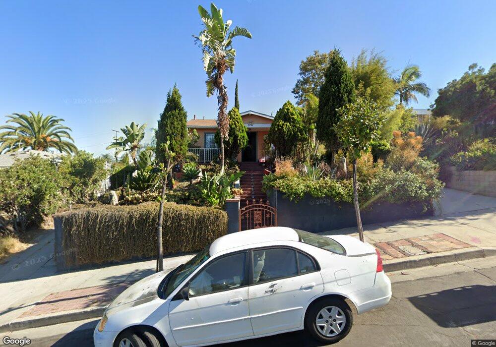 4727 Saturn St, Los Angeles, CA 90019 - photo 1