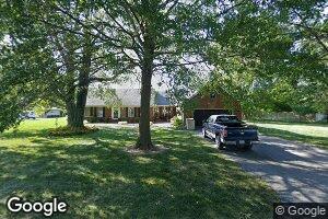 31 Country Club Ln, Arcola, IL 61910