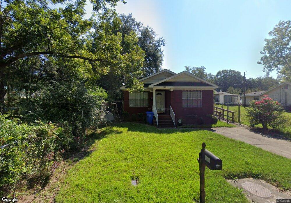 818 Price St, Dothan, AL 36303 - photo 1