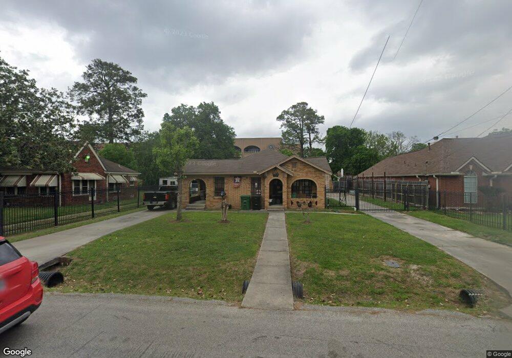 809 Reid St, Houston, TX 77022 - photo 1