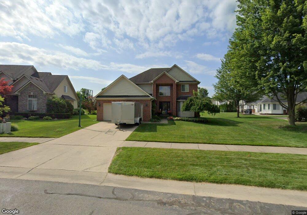 23621 Crescent Ridge Dr unit 48, New Boston, MI 48164 - photo 1
