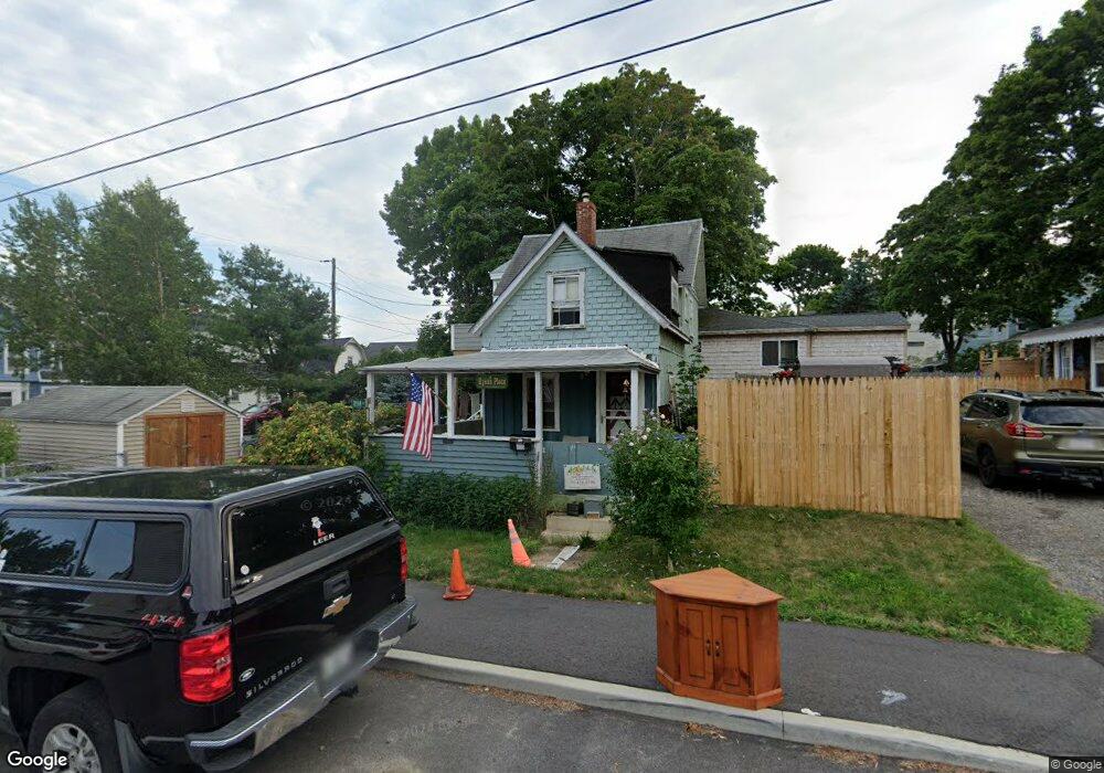 25 W Old Orchard Ave, Old Orchard Beach, ME 04064 - photo 1