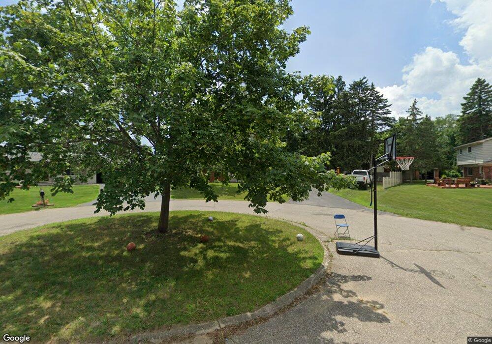 3628 Zinnia Ct, Waterford, MI 48329 - photo 1