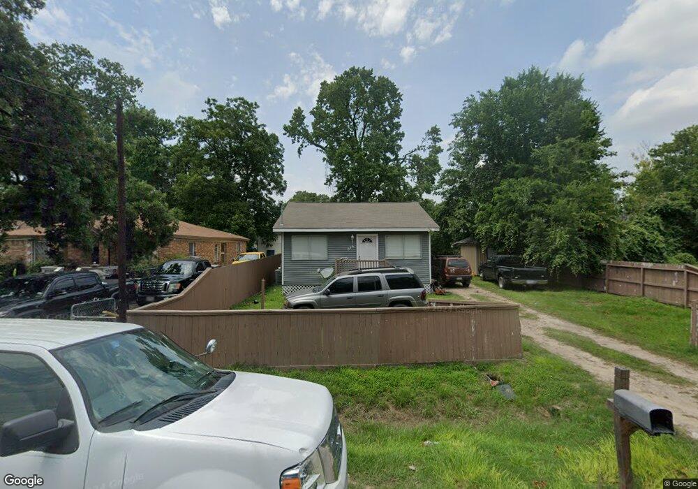 976 Reverend b j Lewis Dr, Houston, TX 77088 - photo 1