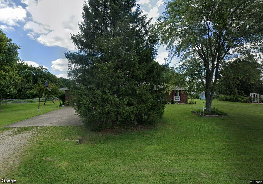 10045 E North Timberlake Ave, Effingham, IL 62401 - photo 1