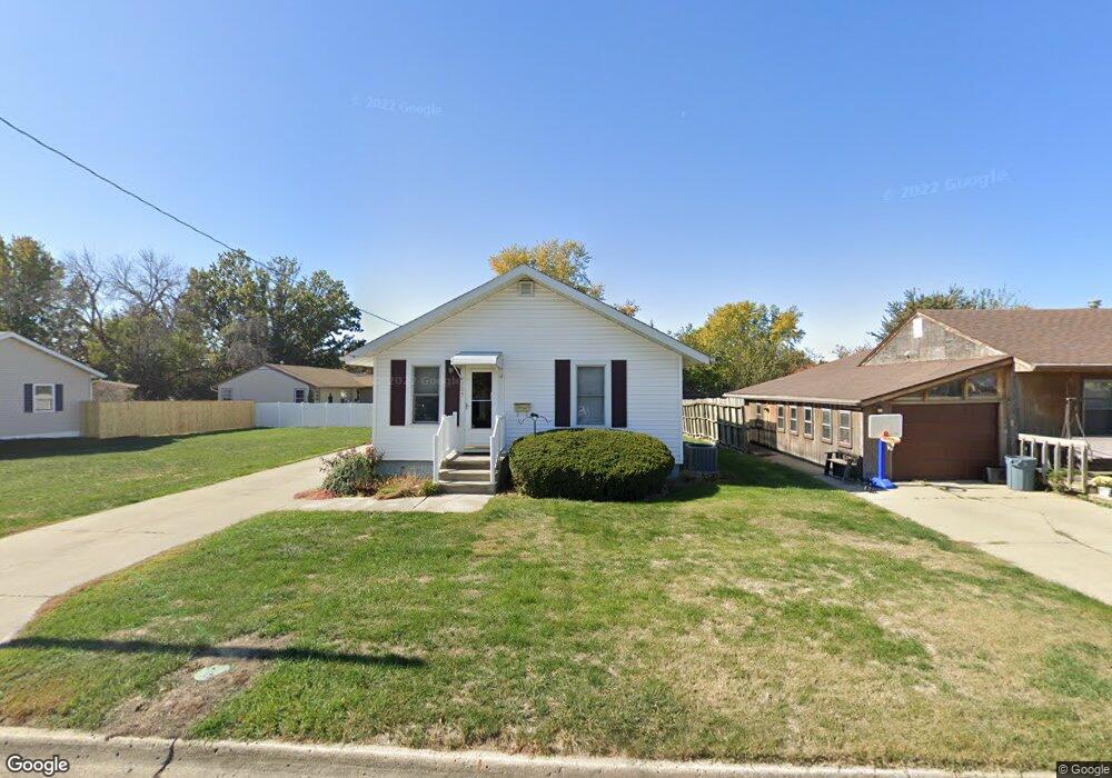 305 E 15th St N, Newton, IA 50208 - photo 1