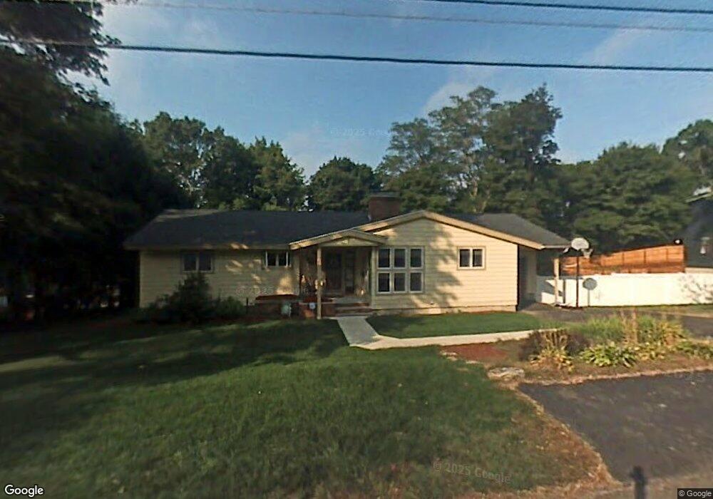 118 Macarthur Rd, Stoneham, MA 02180 - photo 1