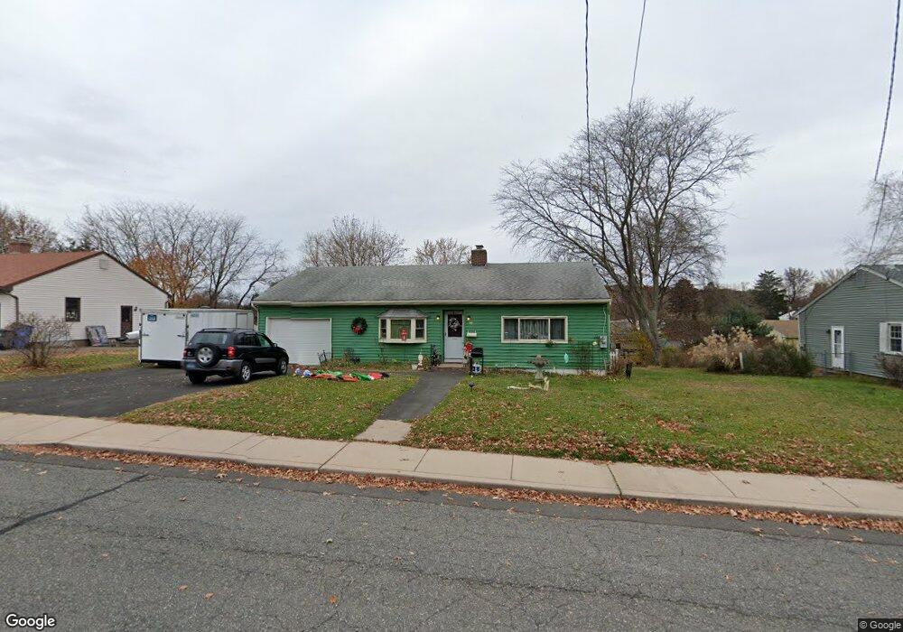 75 Hilltop Dr, Manchester, CT 06042 - photo 1