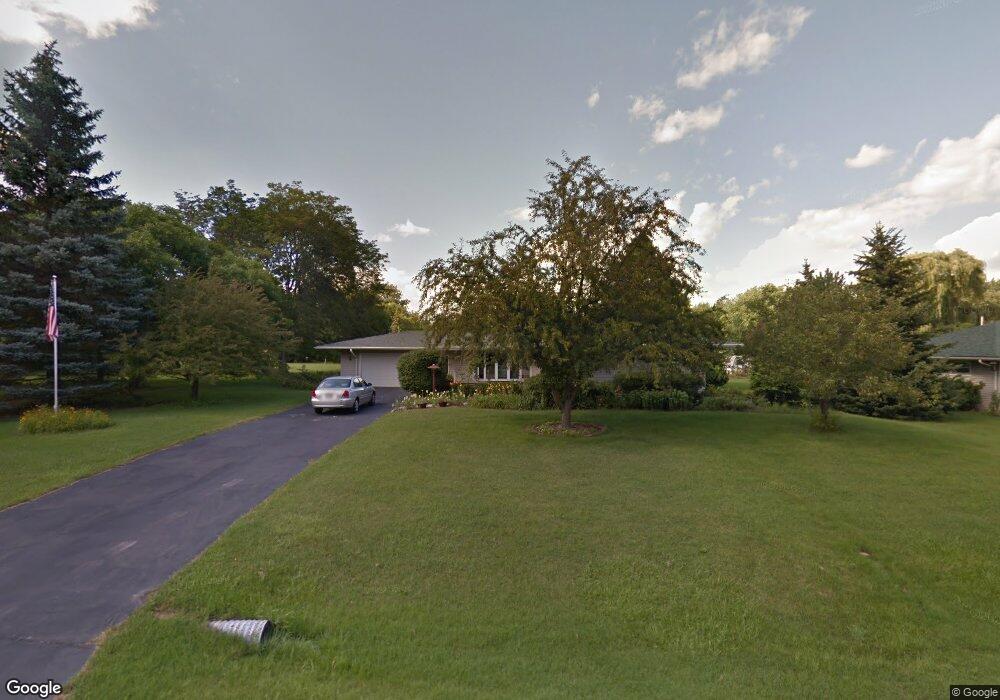 N78W16094 Carl Ross Dr, Menomonee Falls, WI 53051 - photo 1