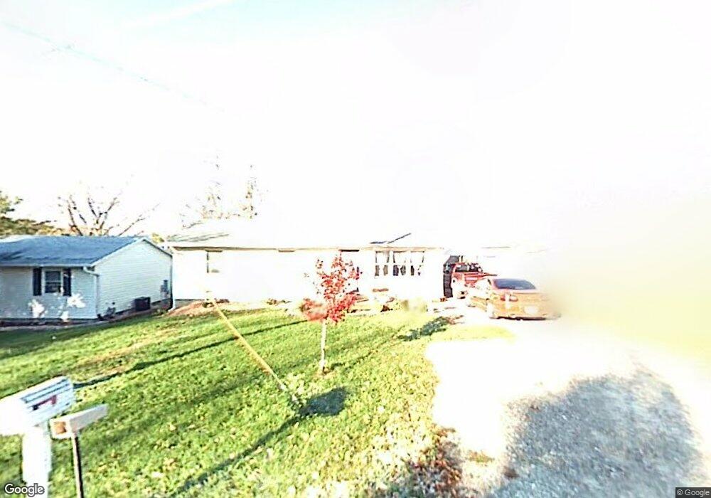 915 W 3rd St N, Newton, IA 50208 - photo 1