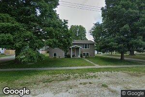 137 E High St, Mendon, IL 62351