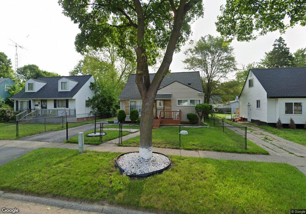 5326 Winthrop Blvd, Flint, MI 48505 - photo 1