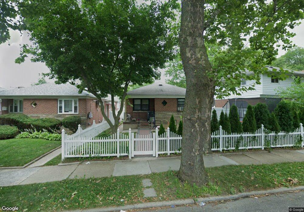 15123 Bayside Ave, Flushing, NY 11354 - photo 1