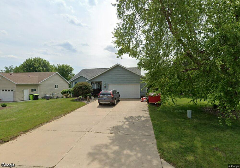 912 Larson Dr, Zumbrota, MN 55992 - photo 1