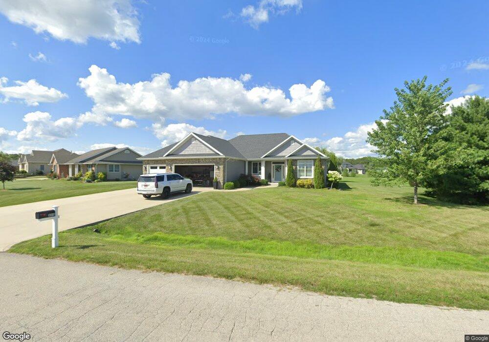 16946 N Deer Creek Dr, Effingham, IL 62401 - photo 1