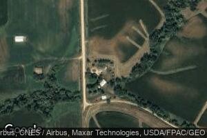 19256 25th Ave, Cascade, IA 52033