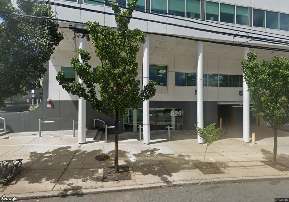 825 Northern Blvd unit 302, Great Neck, NY 11021 - photo 1