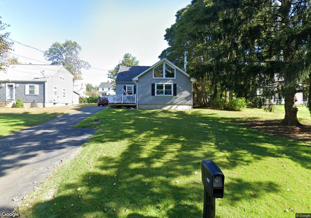 107 Platts Mill Rd, Naugatuck, CT 06770 - photo 1