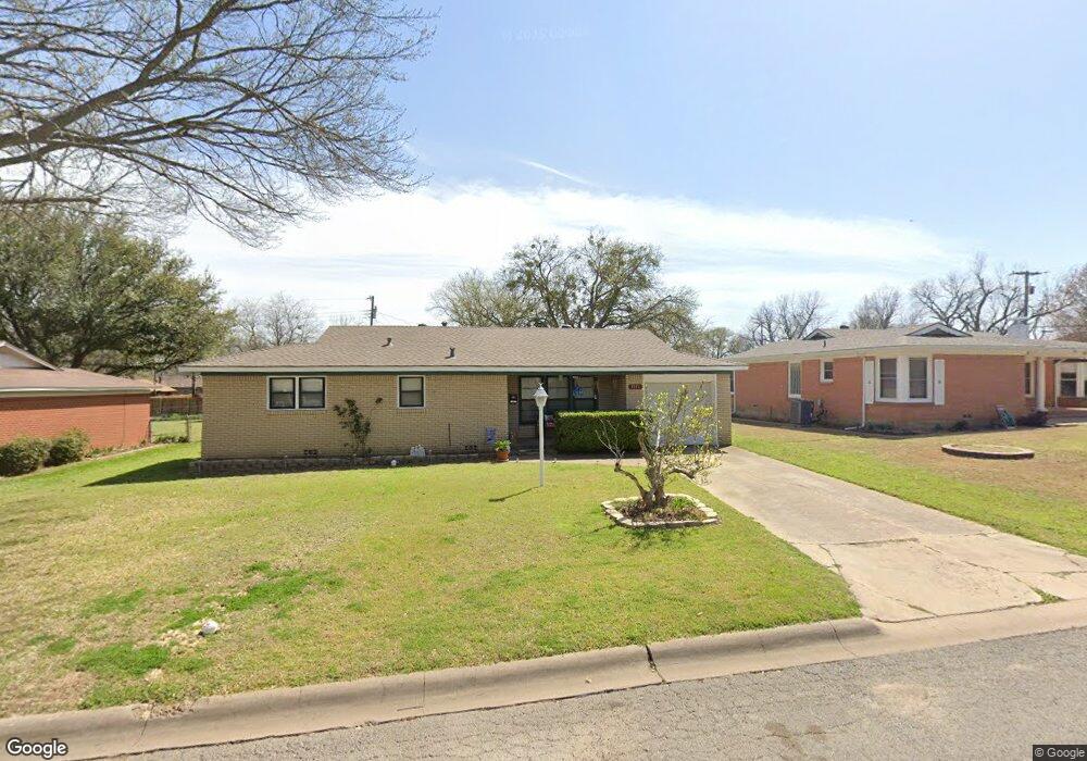 1013 Marengo St, Cleburne, TX 76033 - photo 1