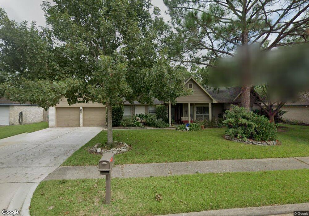1306 Edinburgh Dr, Friendswood, TX 77546 - photo 1
