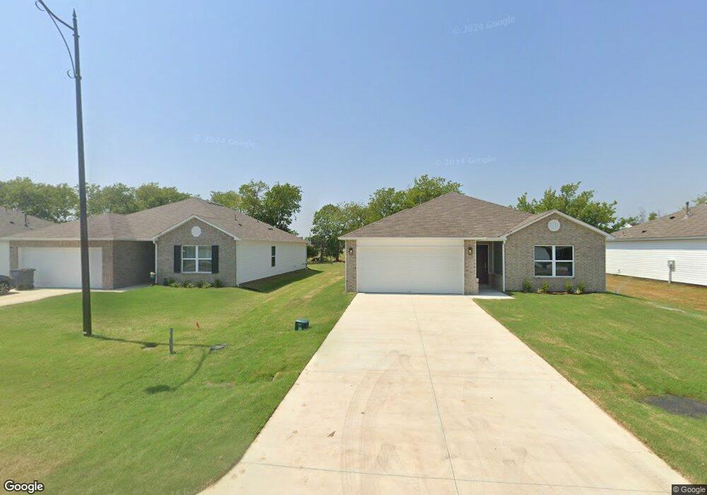 717 S Cherokee Ave, Haskell, OK 74436 - photo 1