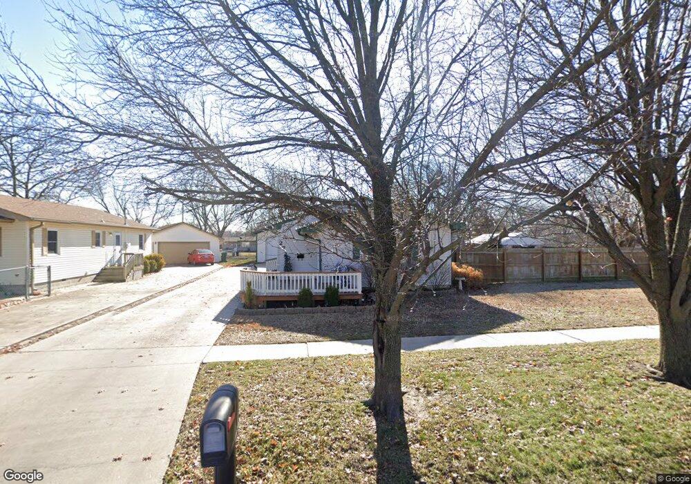 2712 Morgan Ave, Parsons, KS 67357 - photo 1