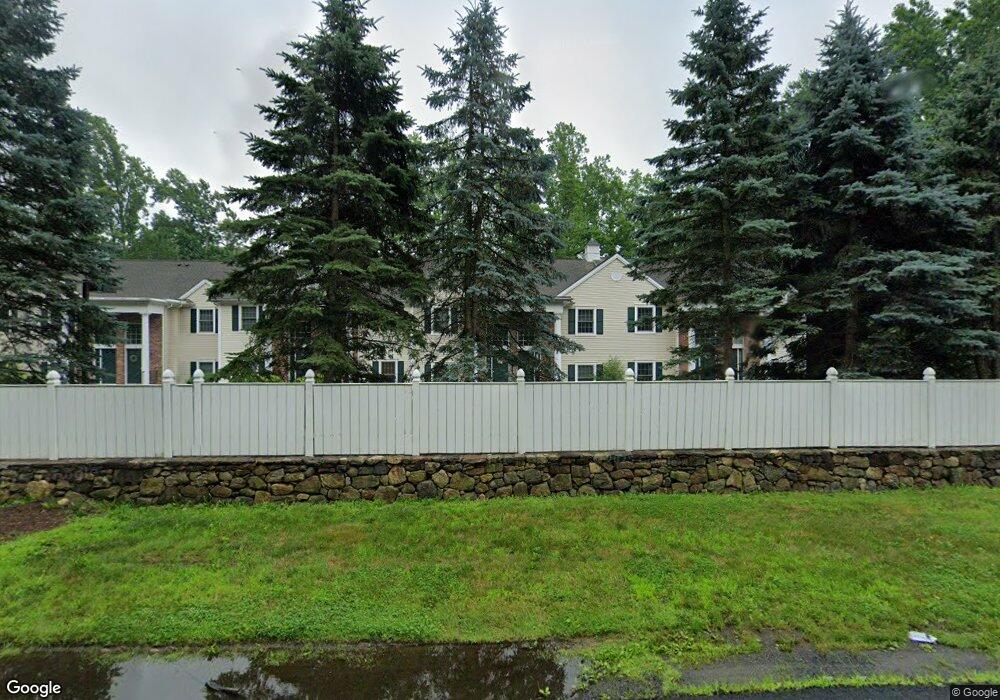 570 Danbury Rd unit 20, Ridgefield, CT 06877 - photo 1