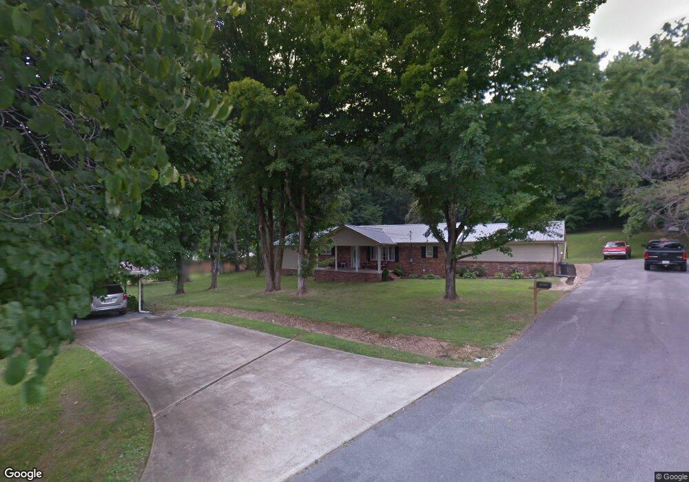 231 Cedar Ave, Linden, TN 37096 - photo 1