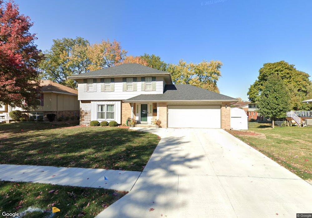 1438 N 7th Ave E, Newton, IA 50208 - photo 1