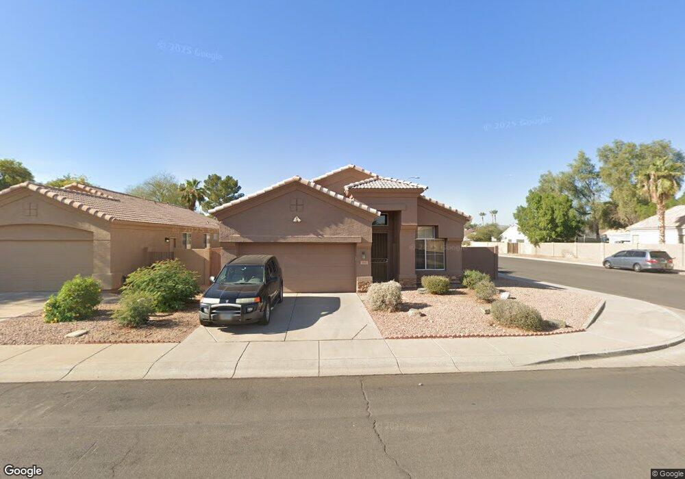 210 S Pineview Place, Chandler, AZ 85226 - photo 1