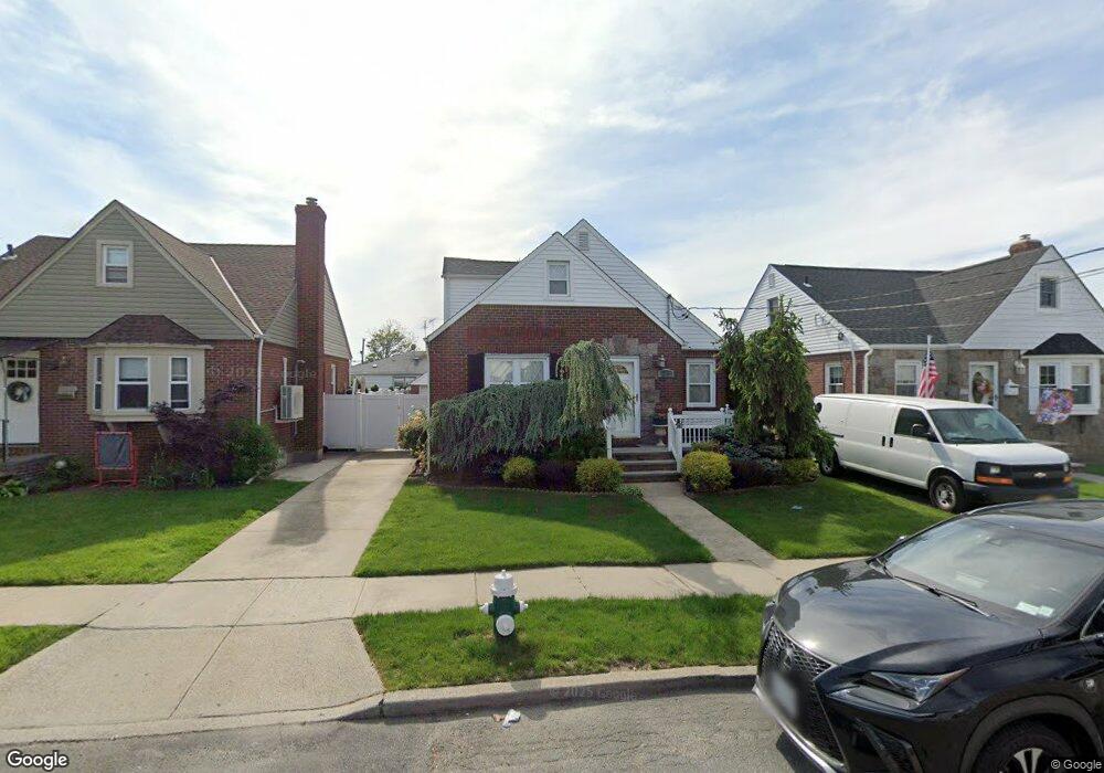 23 Euston Rd S, West Hempstead, NY 11552 - photo 1