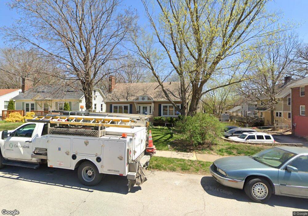 1211 40th St, Des Moines, IA 50311 - photo 1