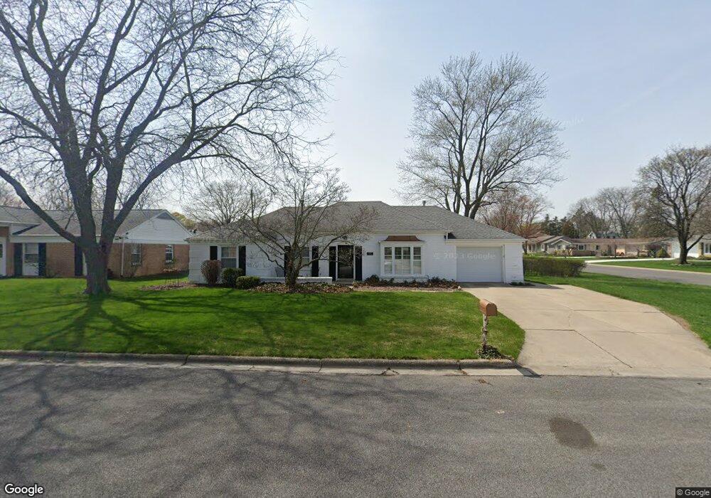 1517 Alta Vista Dr, Owosso, MI 48867 - photo 1