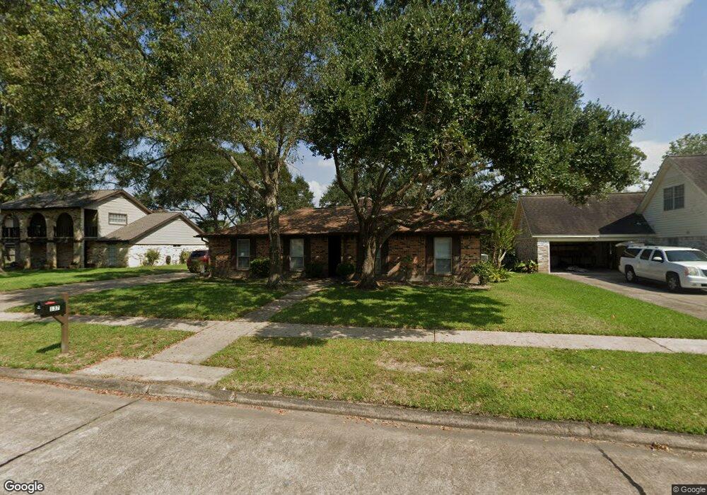 137 Saint Andrews Dr, Friendswood, TX 77546 - photo 1