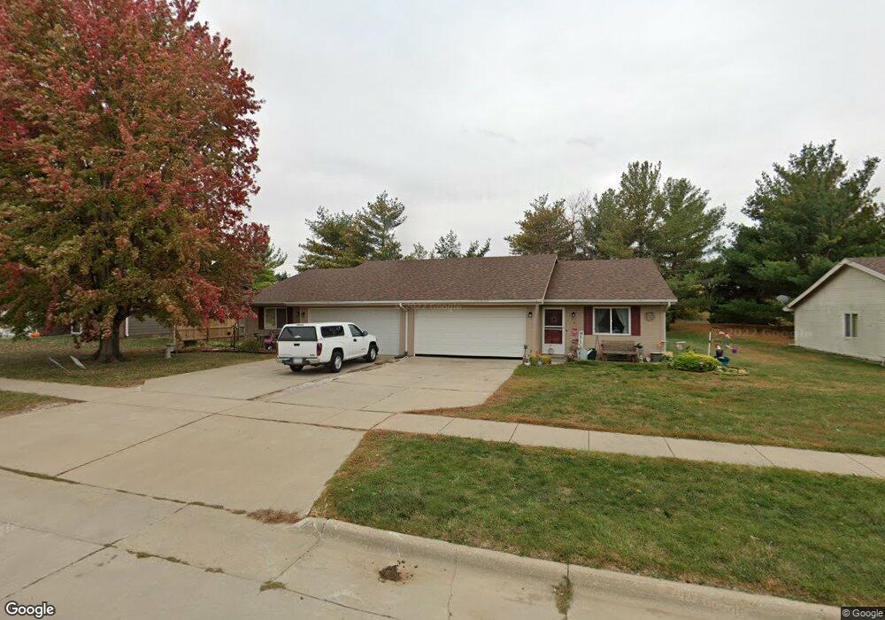 831 S 17th Ave W, Newton, IA 50208 - photo 1