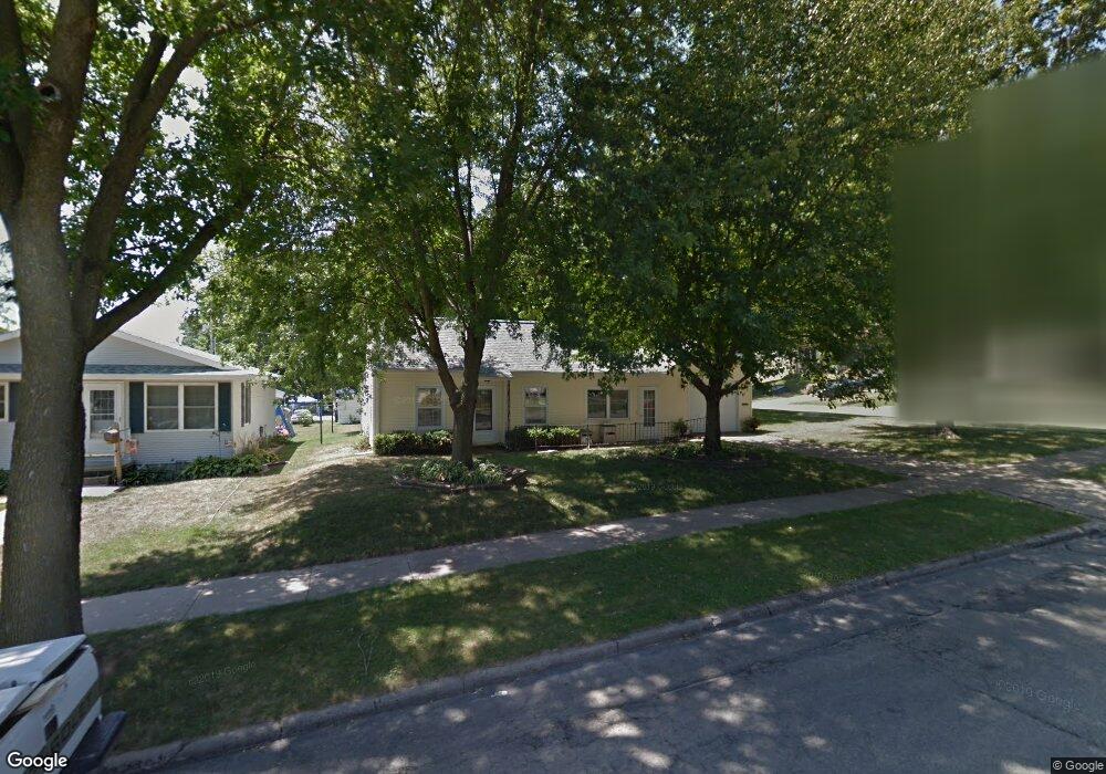 1149 J Ave NW, Cedar Rapids, IA 52405 - photo 1