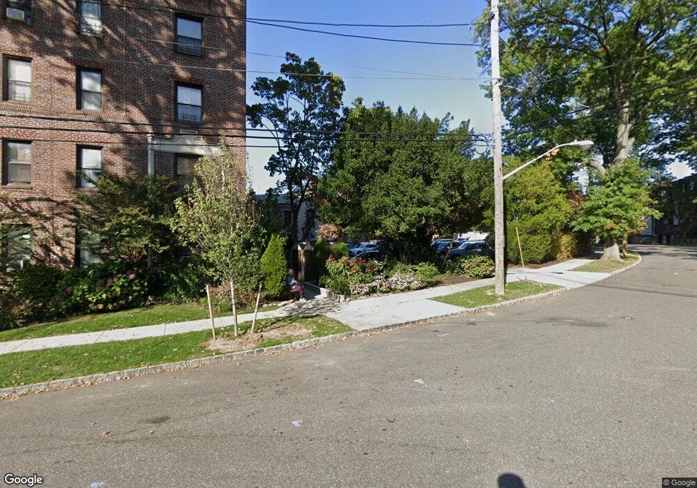 100 S Middle Neck Rd unit 103, Great Neck, NY 11021 - photo 1