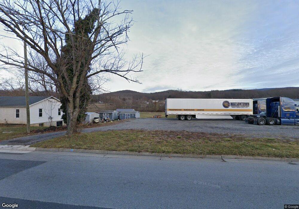 1622 N Delphine Ave, Waynesboro, VA 22980 - photo 1