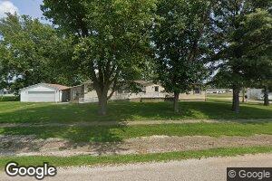 1206 Broad St, Edgewood, IL 62426