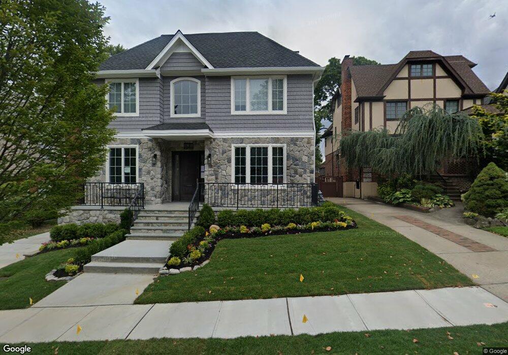 13811 78th Rd, Flushing, NY 11367 - photo 1