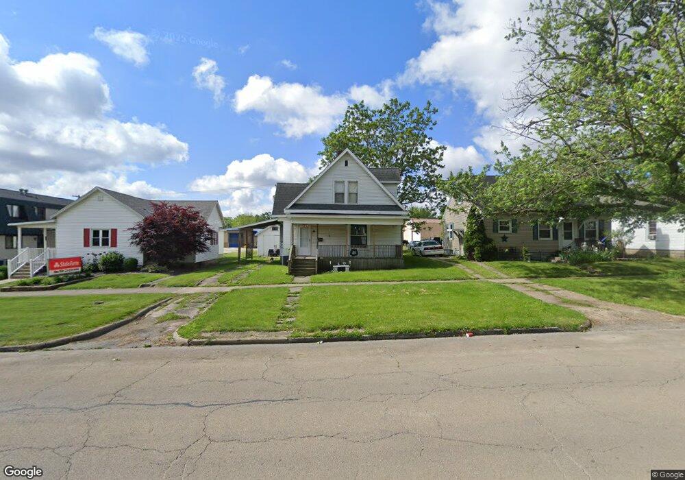 709 Broadway Ave, Mattoon, IL 61938 - photo 1