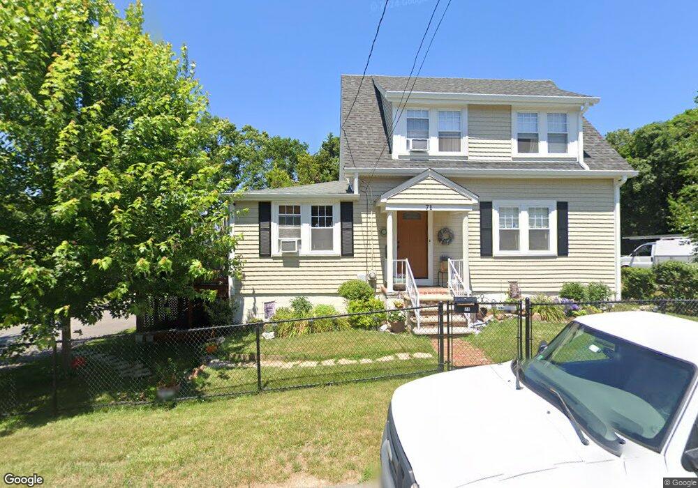 71 Metacomet Ave, Swansea, MA 02777 - photo 1