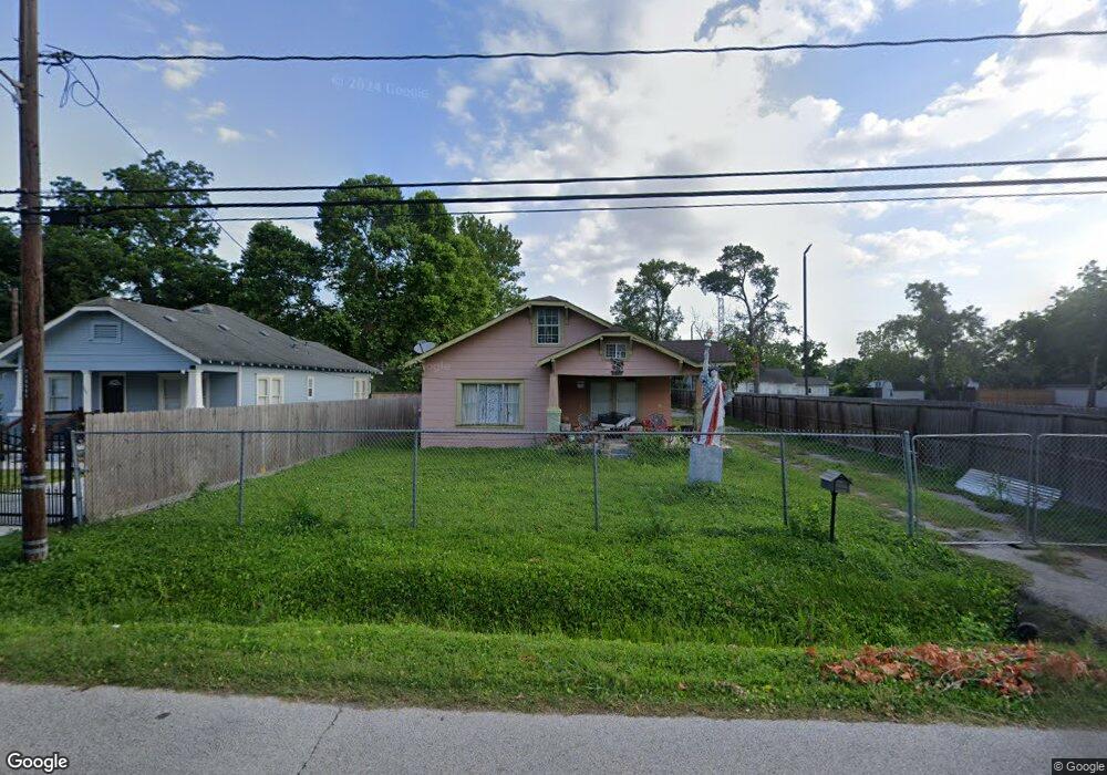 211 Lindale St, Houston, TX 77022 - photo 1