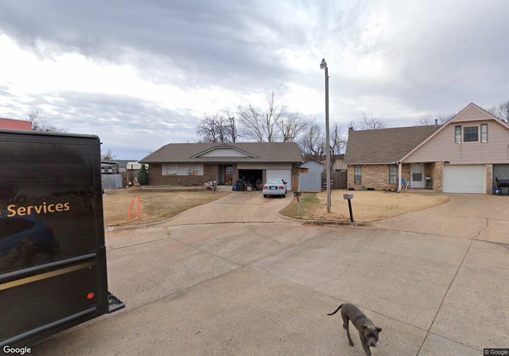 1104 SE 1st St, Moore, OK 73160 - photo 1
