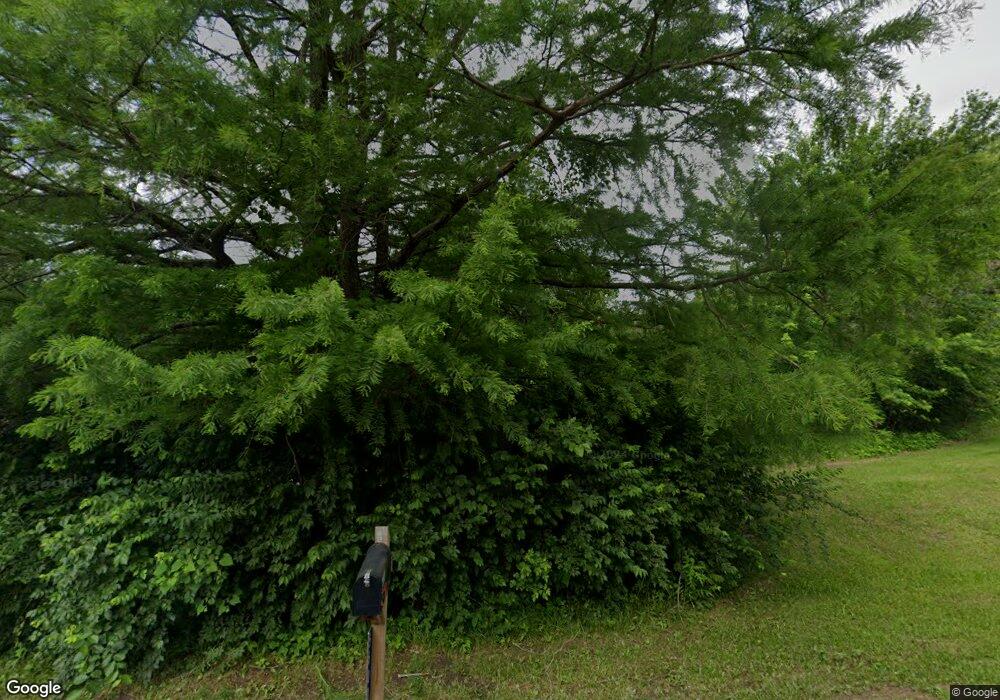 5611 SW Lincolnshire Cir, Topeka, KS 66610 - photo 1