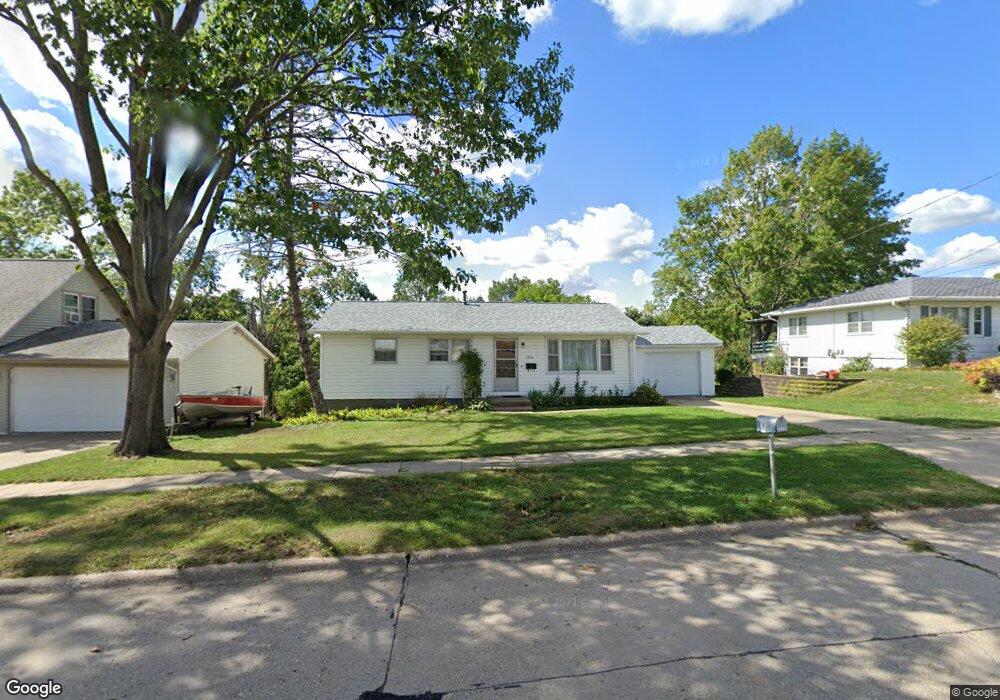 1816 20th St NW, Cedar Rapids, IA 52405 - photo 1