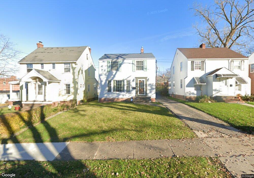 20507 Clare Ave, Maple Heights, OH 44137 - photo 1